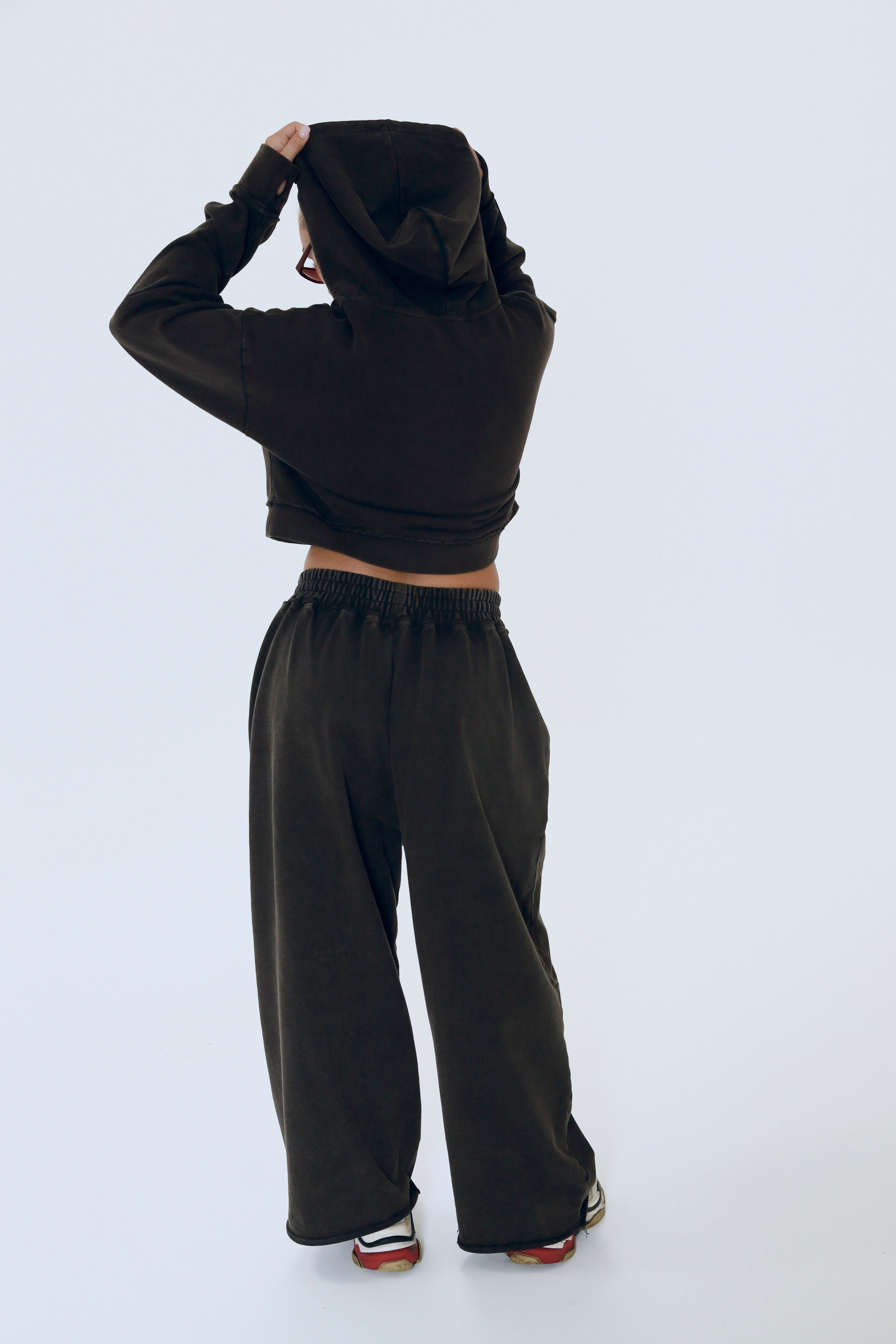 THE WILD LINE TRACK PANT - Charcoal