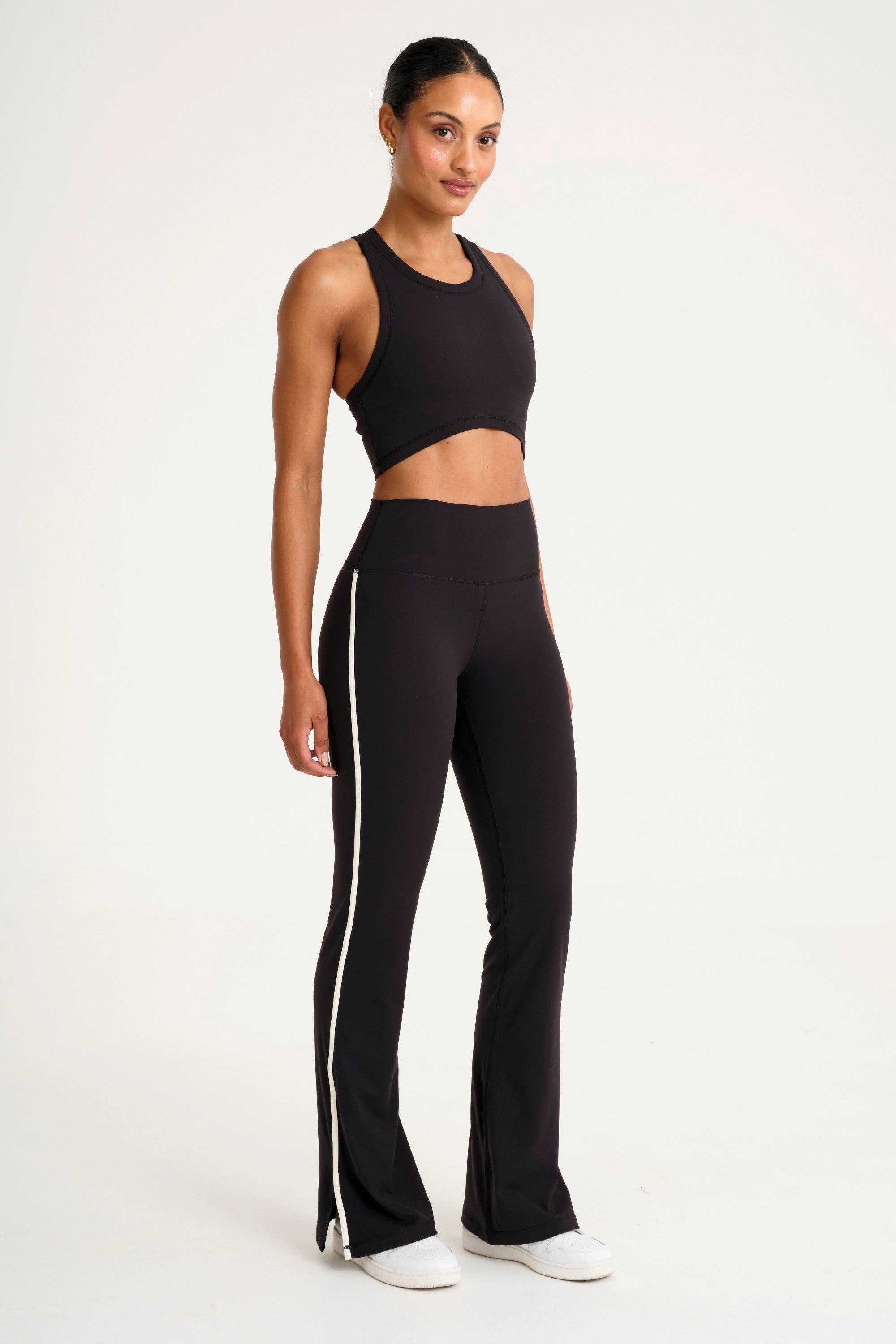 CloudCore Contrast Flared Legging - Black