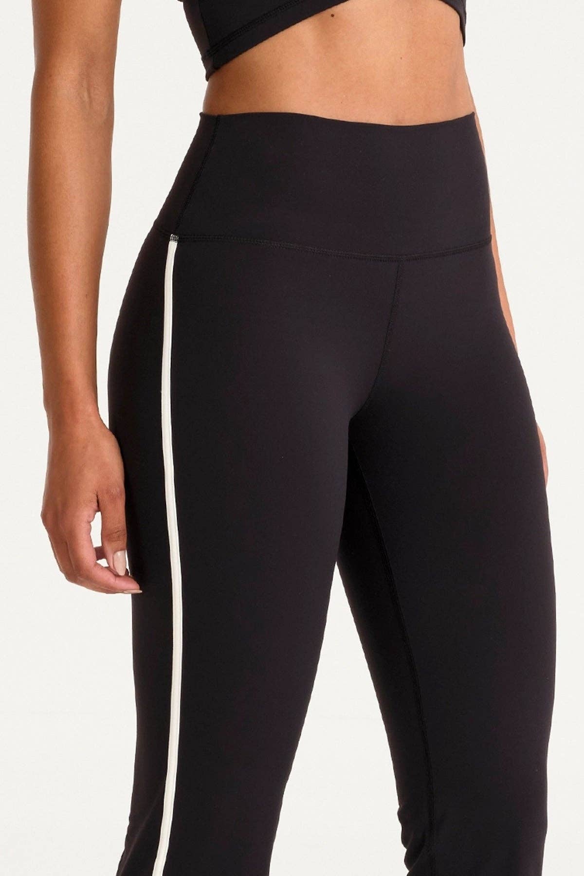 CloudCore Contrast Flared Legging - Black