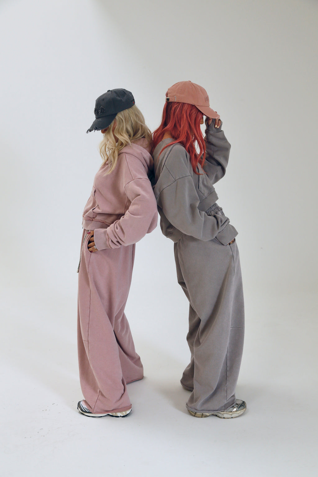 THE WILD LINE TRACK PANT - Smoke