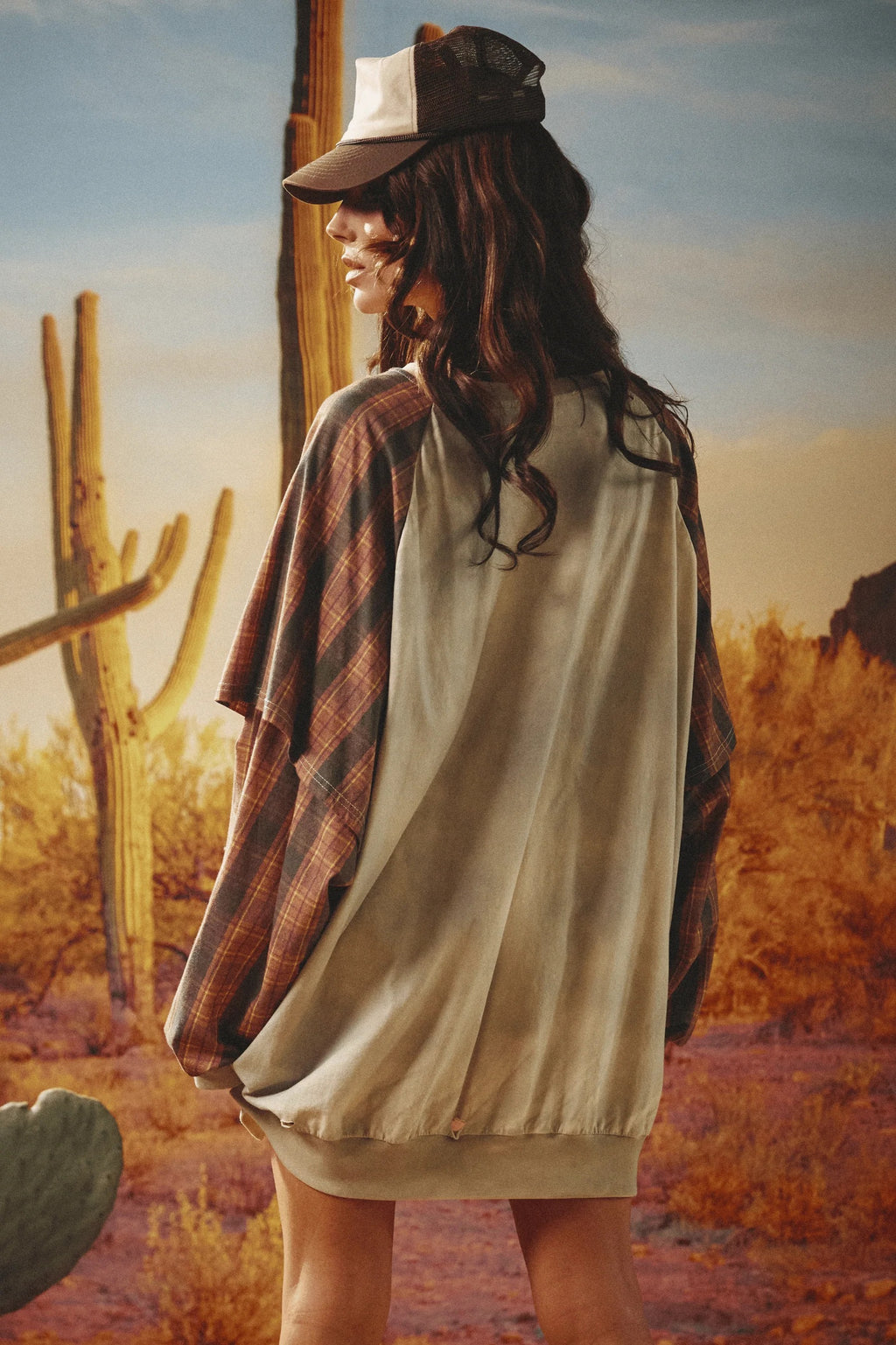 THE VINTAGE ROADHOUSE LONG SLEEVE TEE