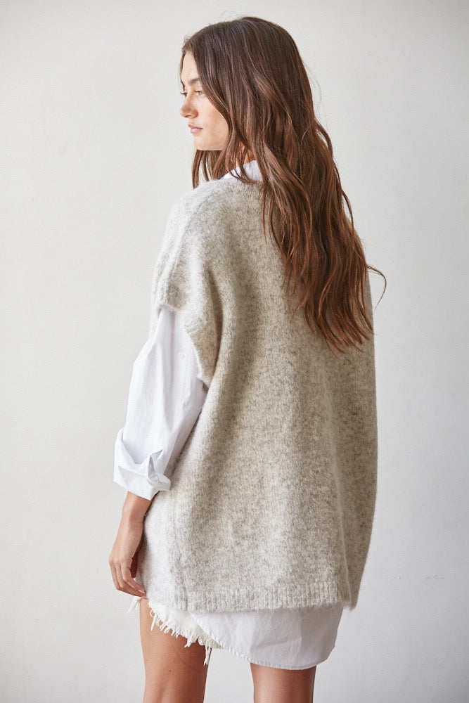 Knit Oversized Vest Sweater - Oatmeal