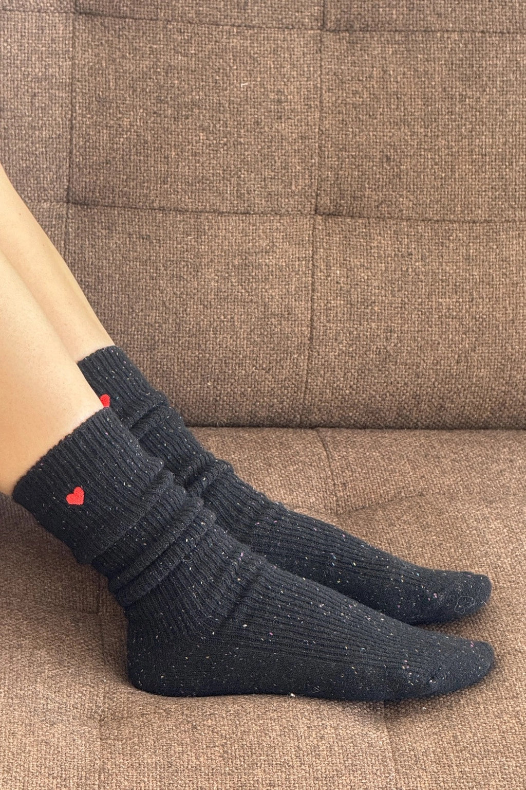 Embroidered Snow Socks - Black & Heart