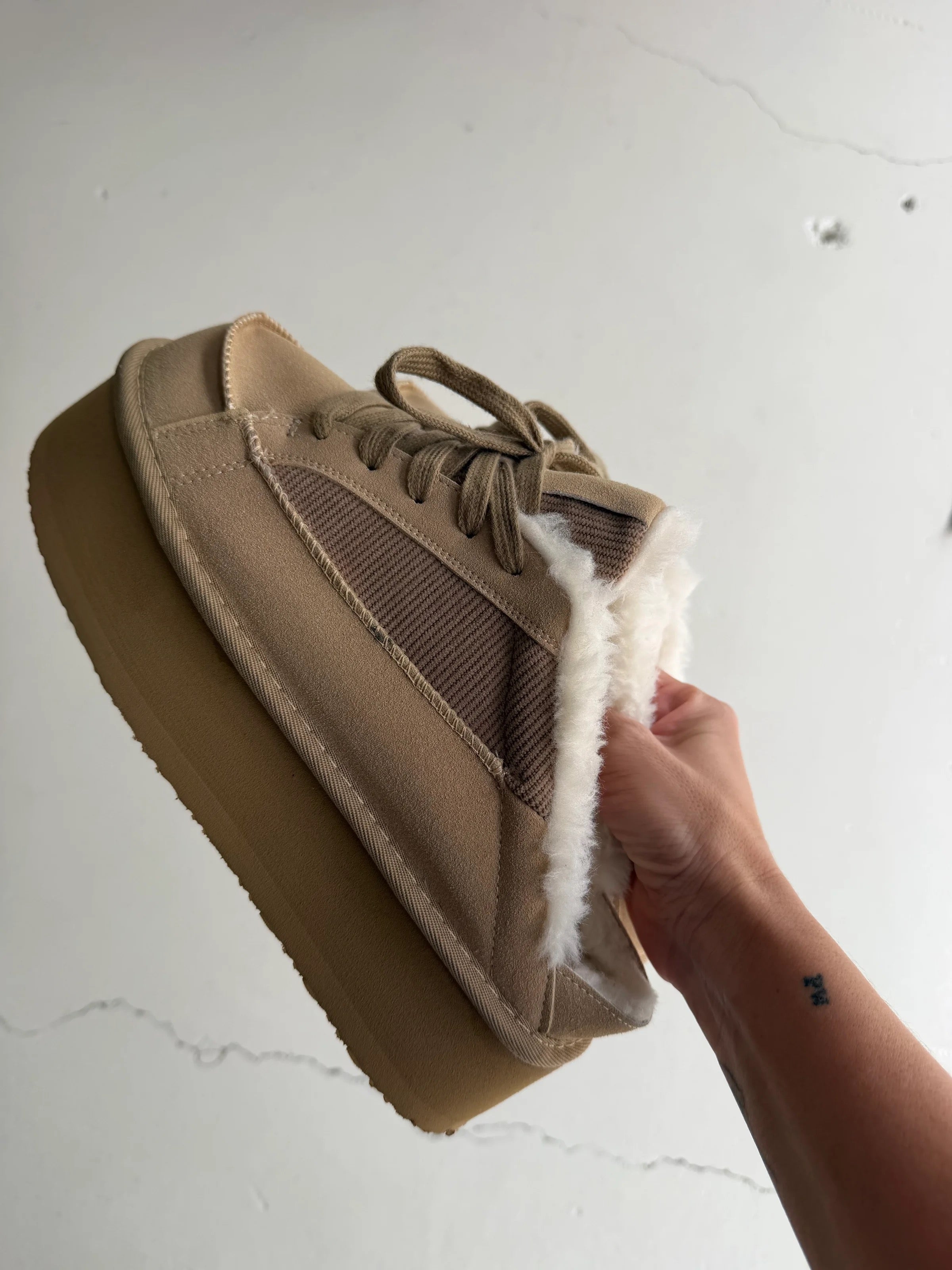 TAREEZE Sneaker Slides - Sand