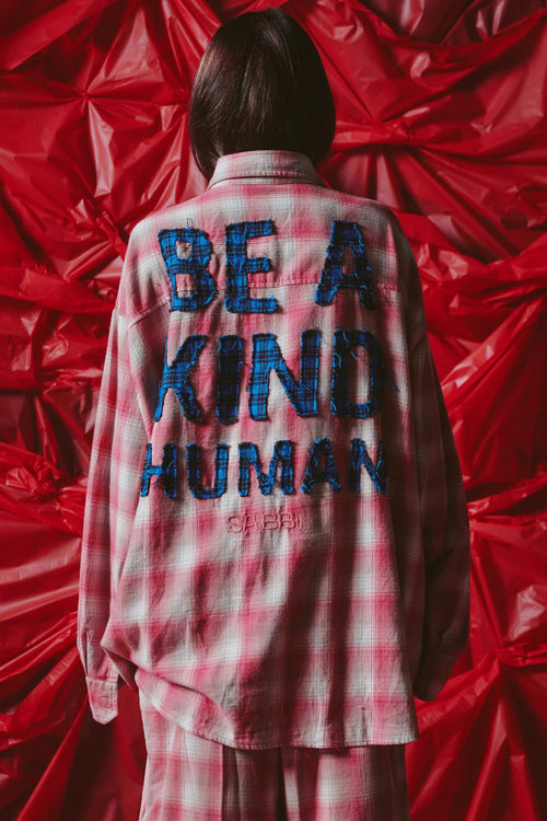 BE A KIND HUMAN OVERSIZED SHIRT - Pink