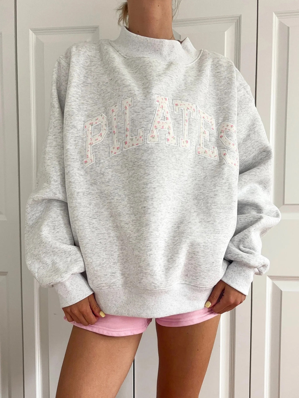 Mockneck Pilates Embroider Sweatshirt - Pearl Grey