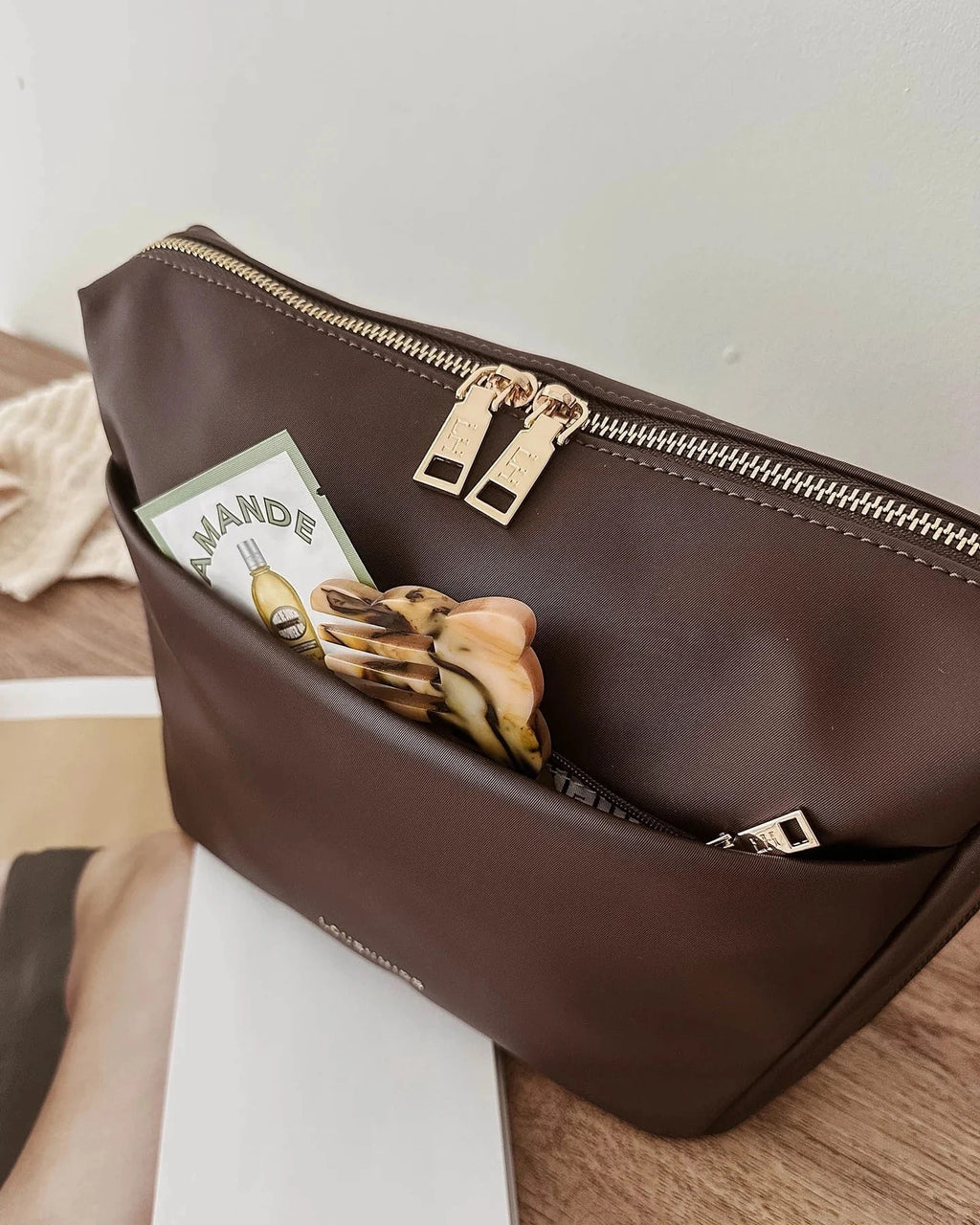 Vanessa Cosmetic Bag - Chocolate