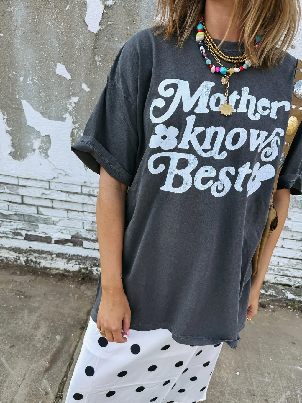 Mother Knows Best Tee - Charocal