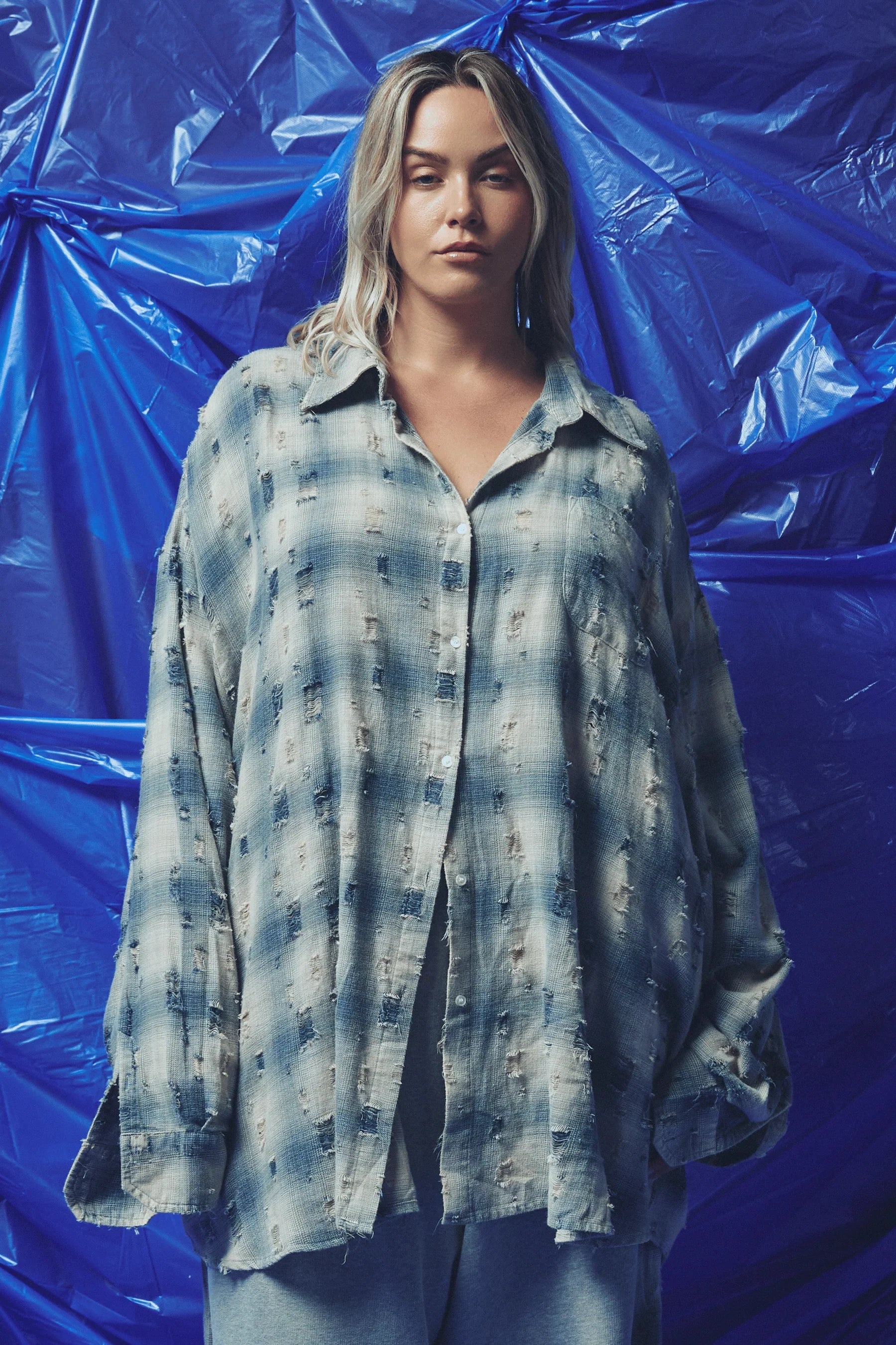 BE A KIND HUMAN OVERSIZED SHIRT - Blue