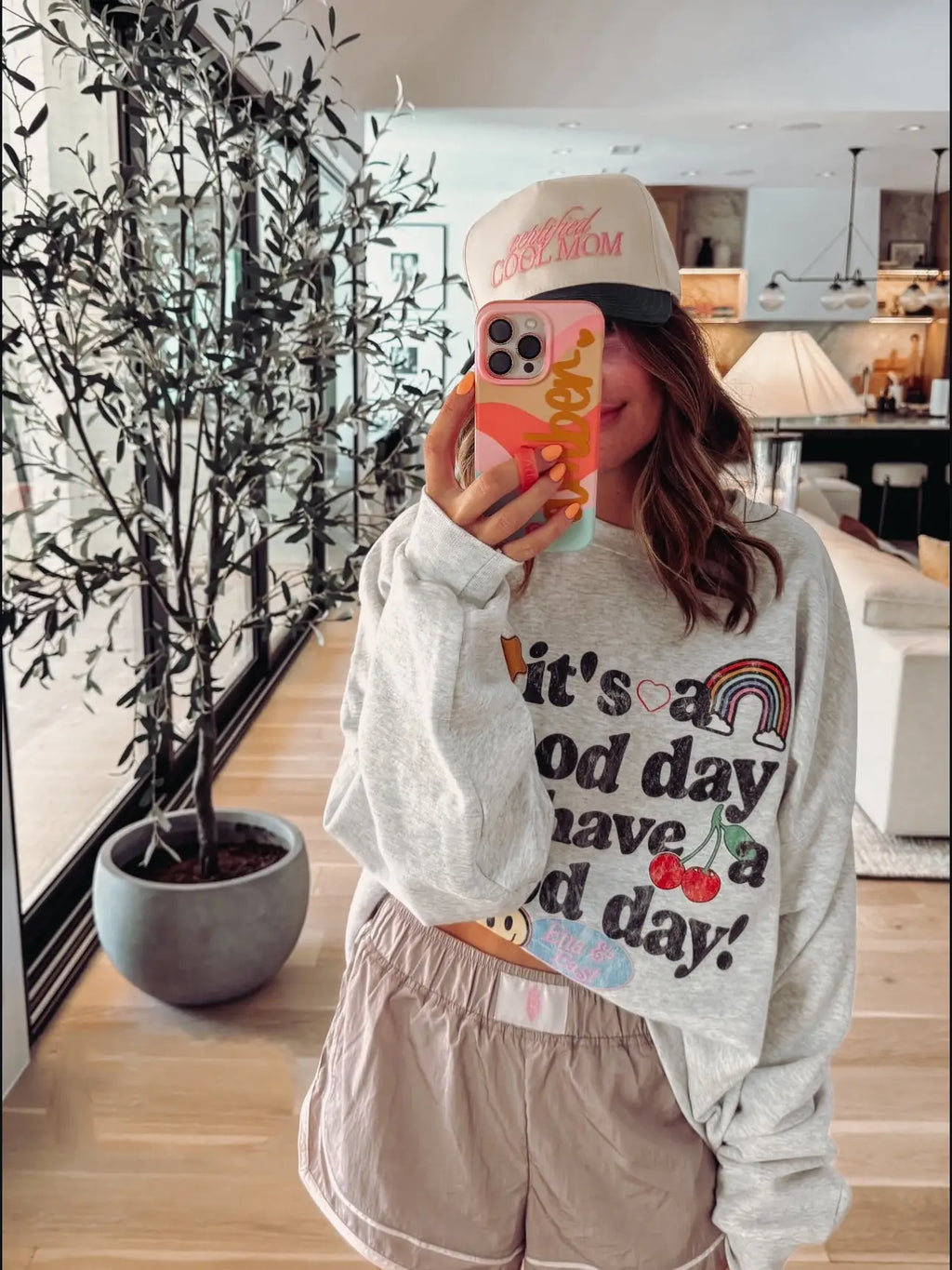 Good Day Sweatshirt - Hanes / Ash Grey
