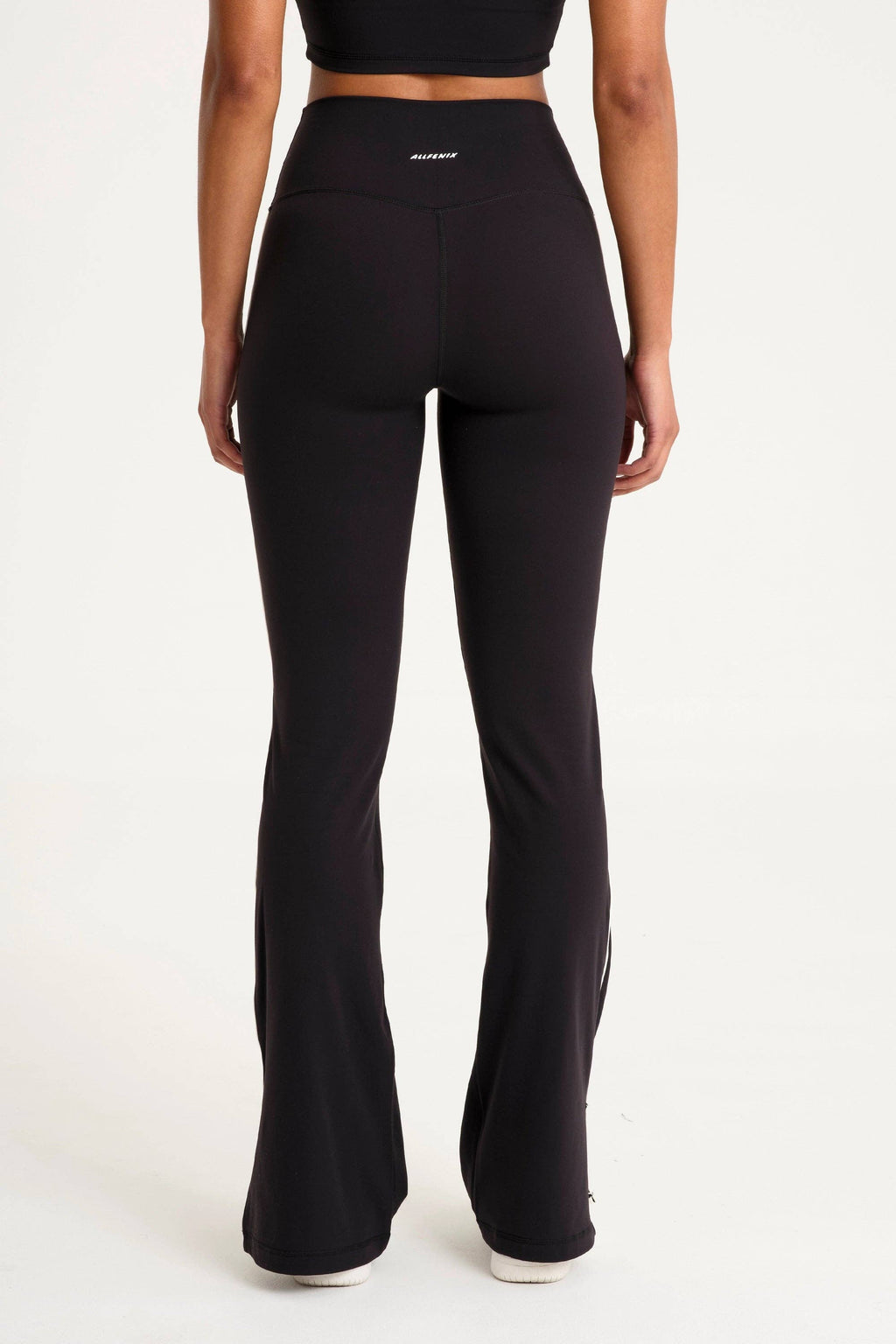 CloudCore Contrast Flared Legging - Black